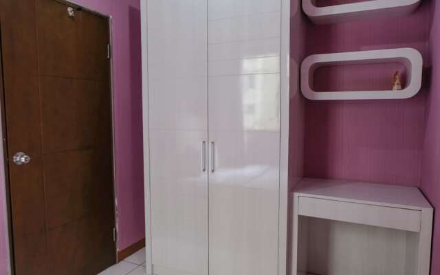 Homey And Cozy 3Br Apartment At Gateway Ahmad Yani Cicadas