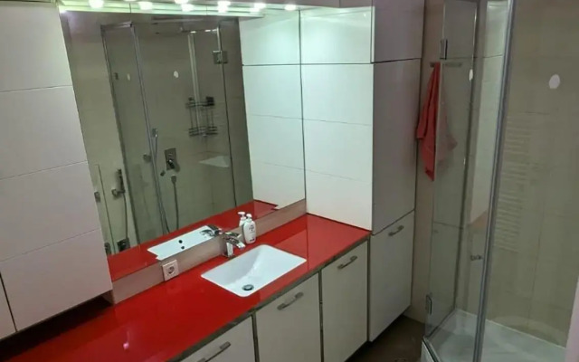 Modern and cozy apartment, excellent location, near Sarajevo City Center, 60m2