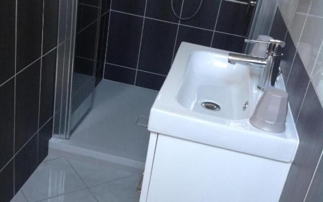 Au 16 Place Saint Louis