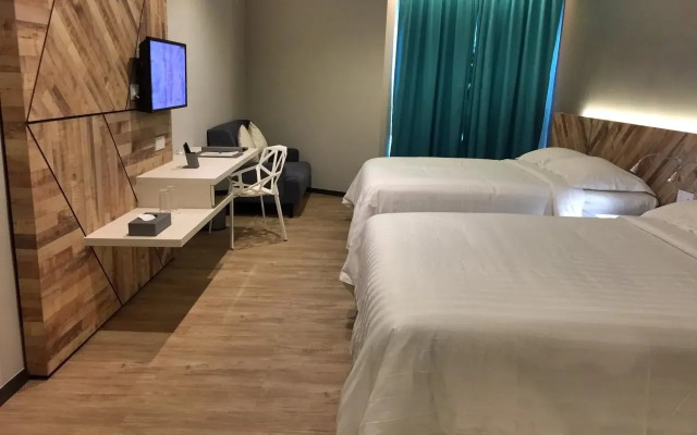 Embassy Hotel  Service Apartment