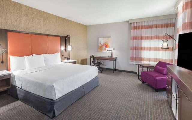 La Quinta Inn & Suites by Wyndham Houston East at Sheldon Rd