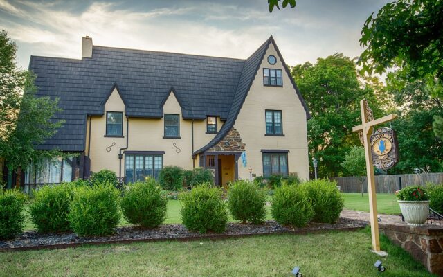 Graham-Carroll House Bed & Breakfast