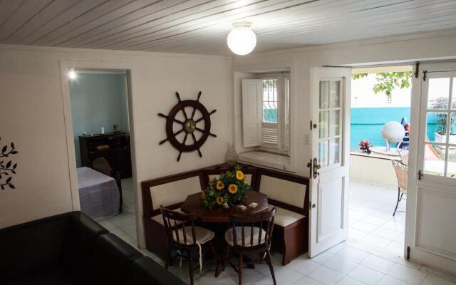 Guest House Casa Amarela