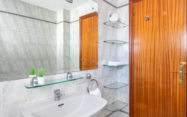 Apartment - 2 Bedrooms with Pool and WiFi - 107867