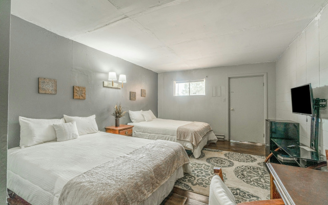 OYO Holiday Capri Motel & Rv Park