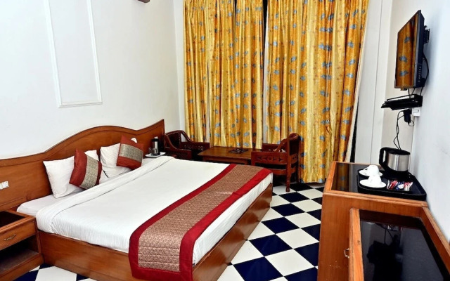 Hotel Hemkunth