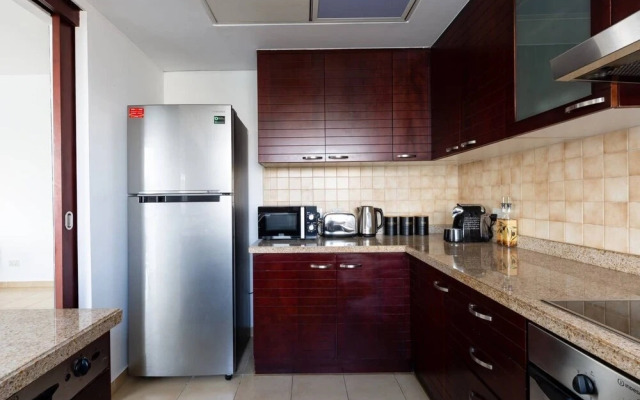 Visually Stunning 2BR in Dubai Marina - Sleeps 5!