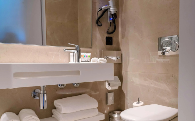 Nash Pratik Hotel