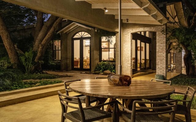 Mbano Manor Hotel Victoria Falls
