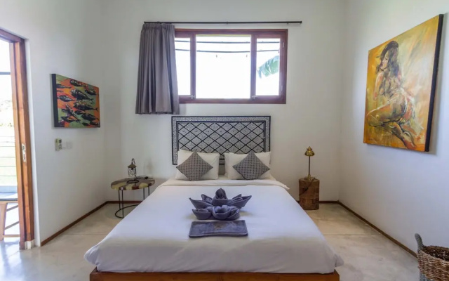 Villa Maje by Alfred in Bali - Tropical 3BD Villa w Pool Near Batu Belig Beach – Guest Rooms – Kerobokan Kelod