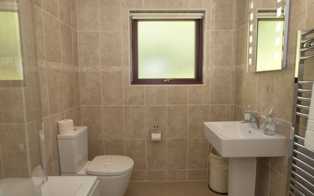 2 Tanworth House