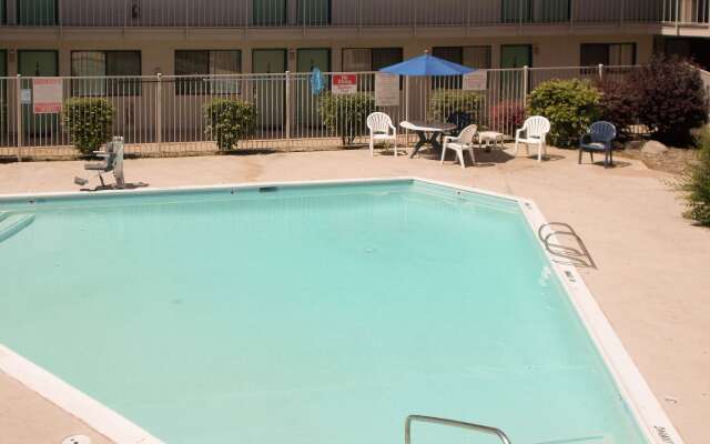 Motel 6 Reno, NV - Livestock Events Center