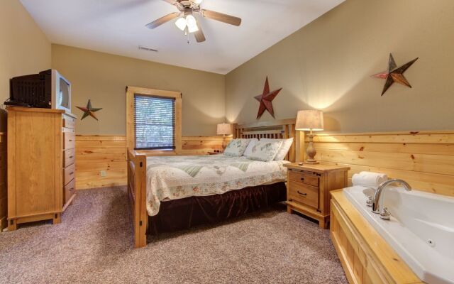 Moonlight Theater Lodge