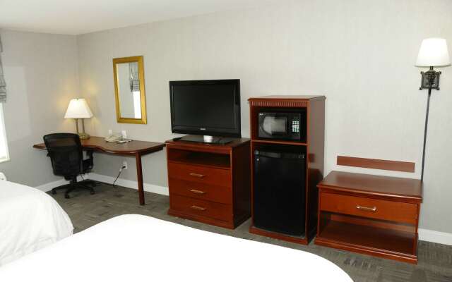 Hampton Inn & Suites Redding