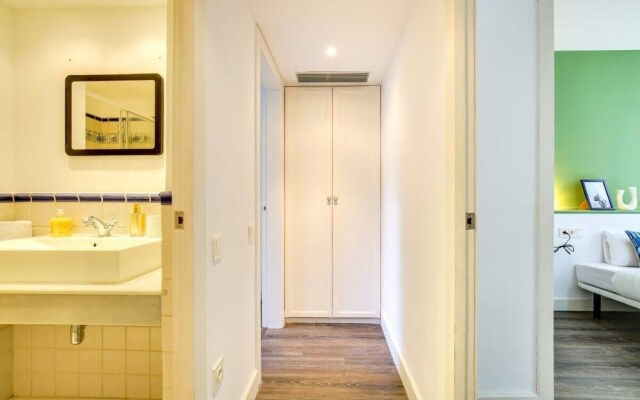 Joyful 2bed Apartment in the Traditional Gracia