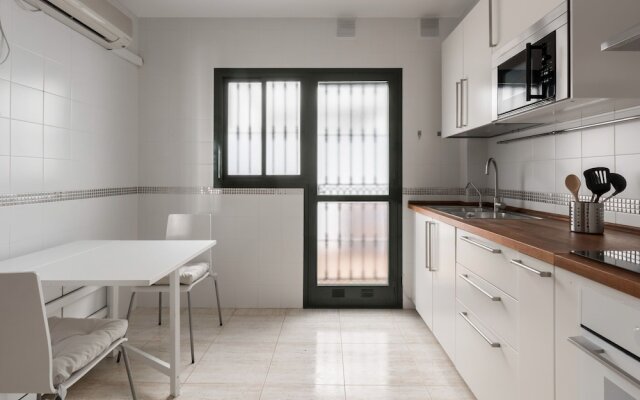 Montalban Suites. Luxury Apartment in the City Center
