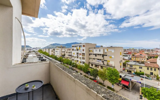 Modern Apartment With Scenic Views Earthy Vibes