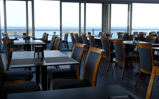 Acem Hotel