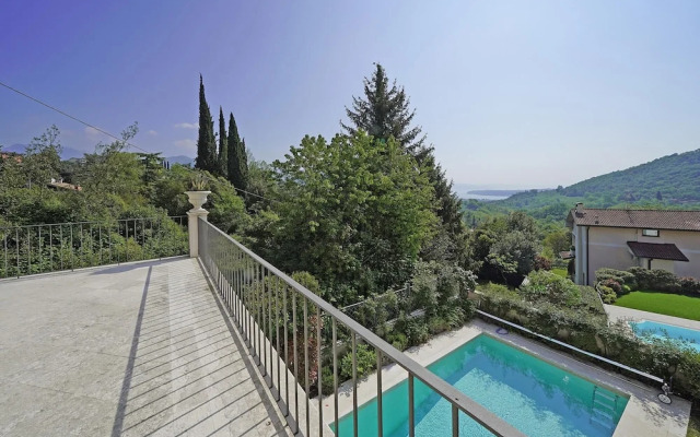 Villa San Carlo in Ro