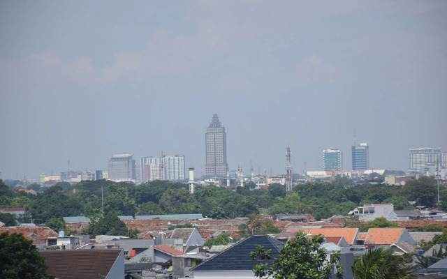 Comfy 2Br At Menteng Square Apartment