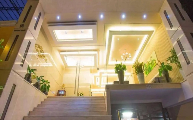 Dyn Opera Hotel
