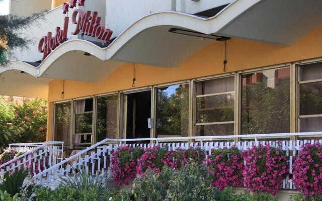 Hotel Milton