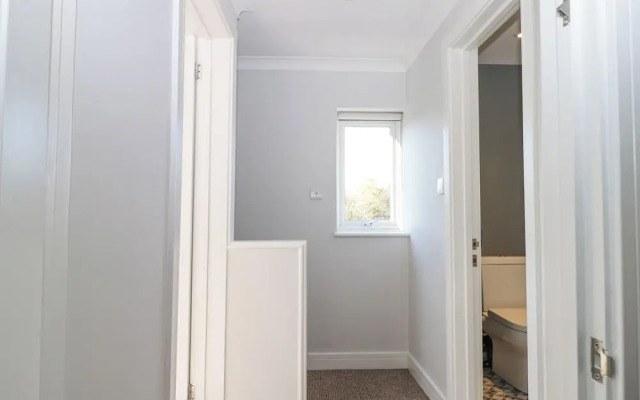 7 Daltons Place