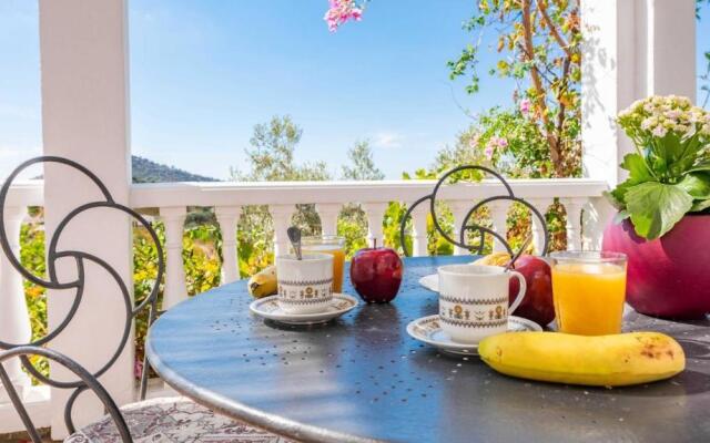 Casa Lola Sayalonga by Ruralidays