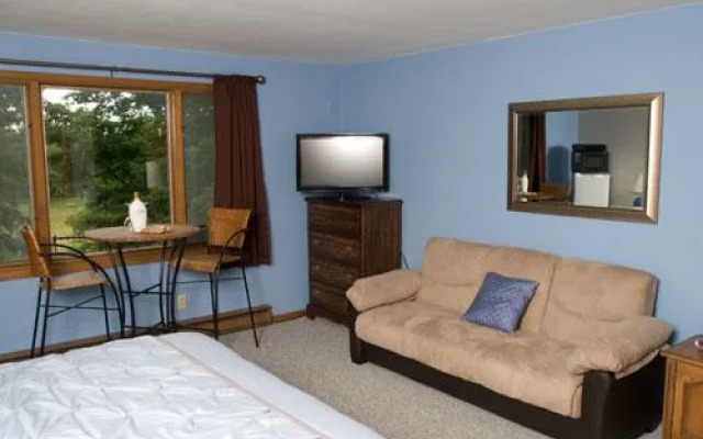 Valhalla Hillside Inn