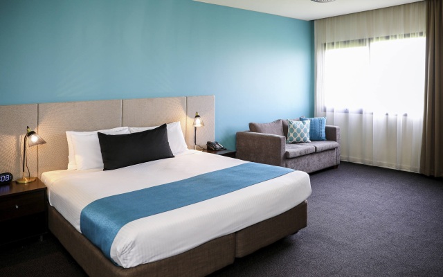 Mantra Melbourne Melton