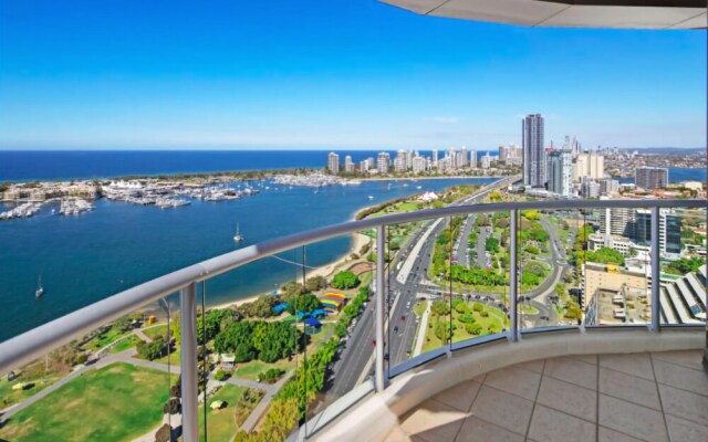 Luxury 3BR Apt with Incredible Views
