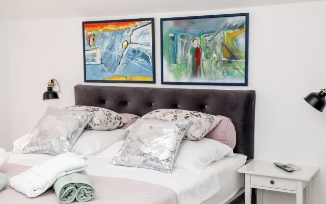 Sweet Village Hotel By The Sea