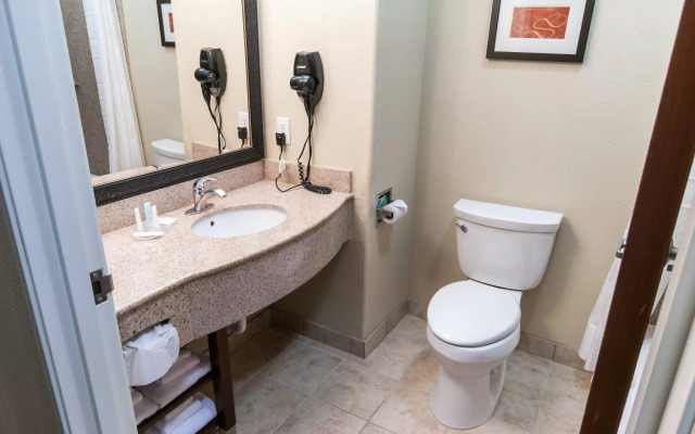 Spark by Hilton Houston Hobby Airport