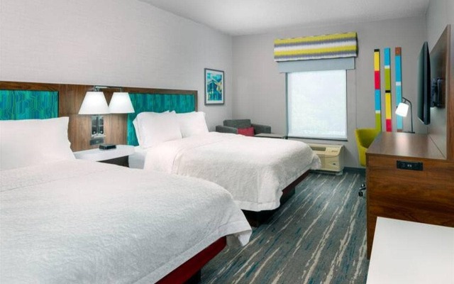 Hampton Inn & Suites Farmington