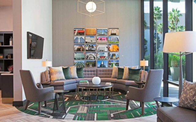 H  Los Angeles, Curio Collection by Hilton