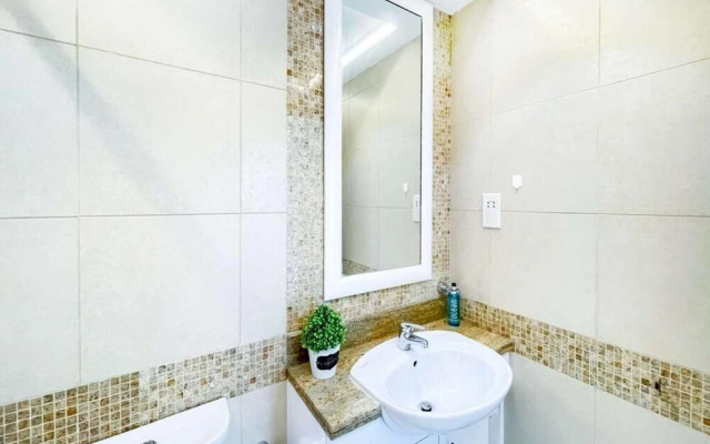 Cozy 2BR With Balcony The Greens