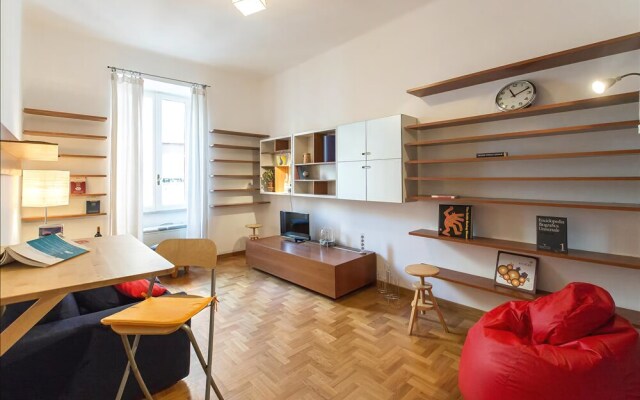 Bright and quiet Halldis apartment with small balcony