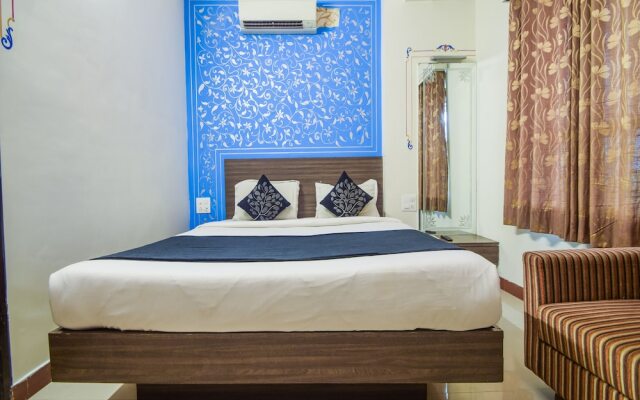 OYO 5715 Hotel King Mansion