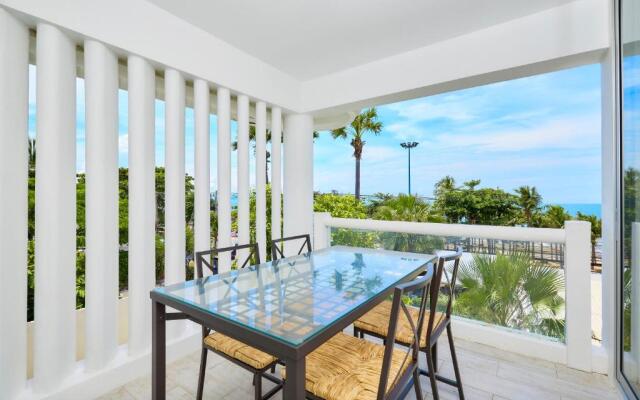 LUXURIOUS APARTMENT at VILLA NAVIN, 30's JOMTIEN BEACH