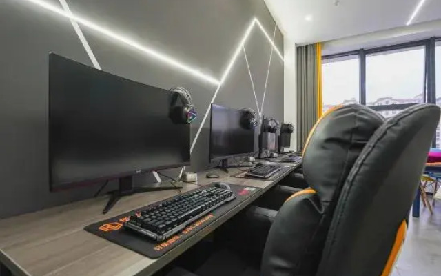 Hualu E-sports Hotel