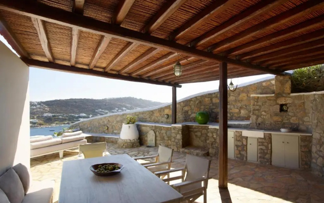 Kallos of Mykonos