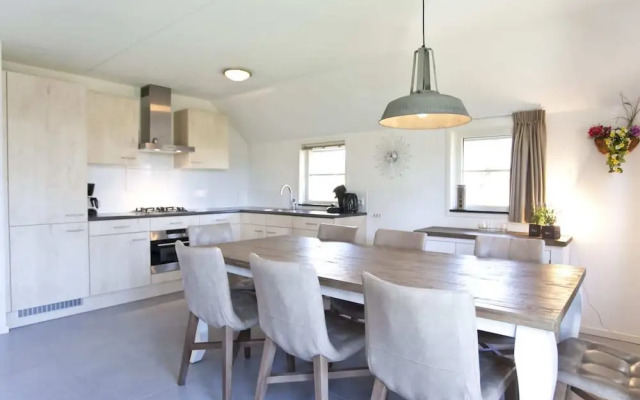 Luxury Villa in Arnhem With Parking