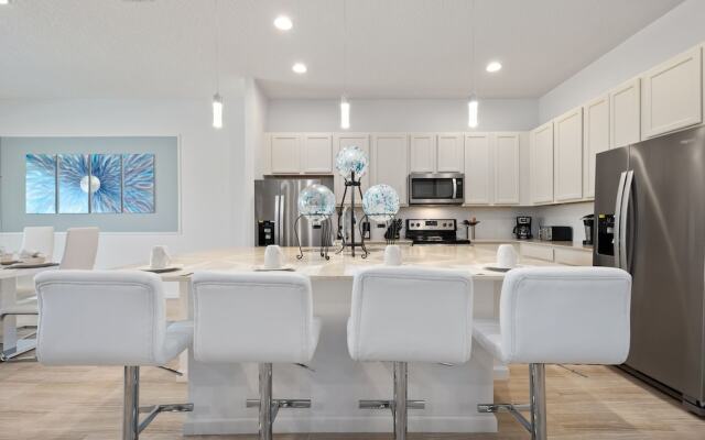 Sr_924r Splendid Solterra 12 Bedroom Home