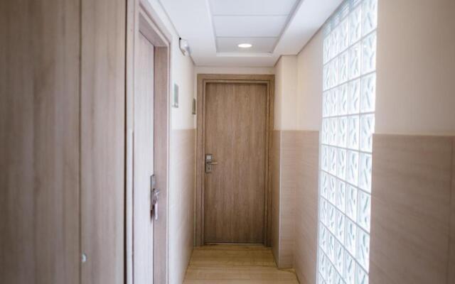 Piraeus Port Hotel