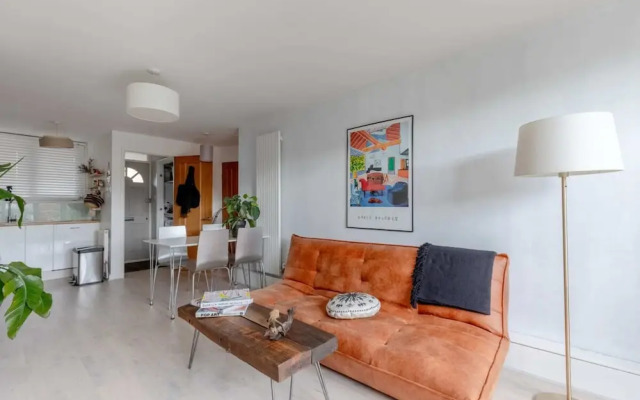 Stunning 1BD Flat w/ Garden Area, Kentish Town!