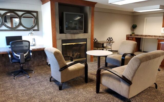 Klopfenstein Inn and Suites