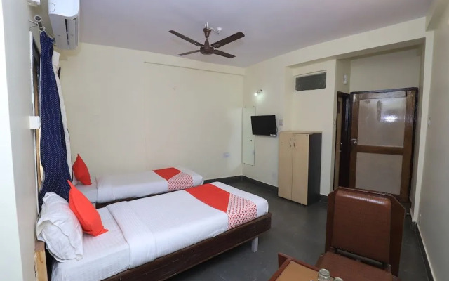 OYO 15983 Hotel Devpriya