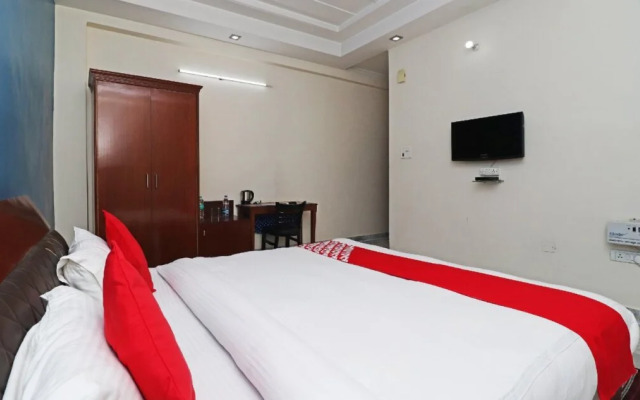 Mannat Residency By OYO Rooms