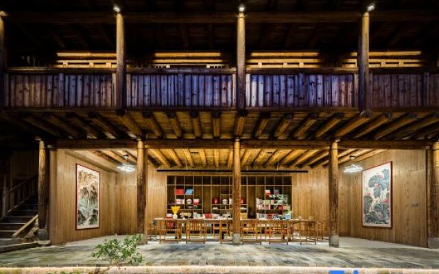 Xinsu Changrong Tulou Cultural Homestay (Yunshui Ballad Shop)