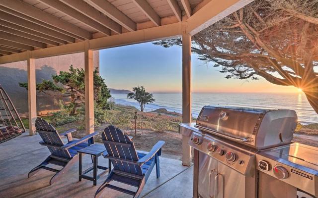 < 1 Mi to Mussel Rock Park! Cliffside Pacifica Gem